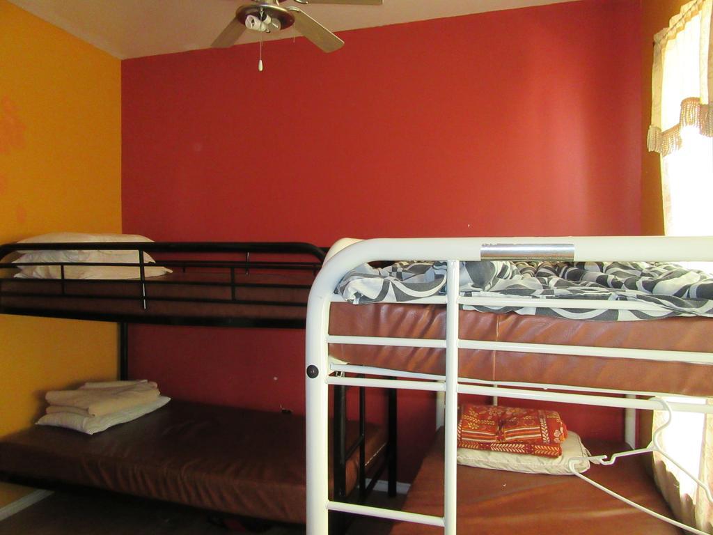 Turtle Hostel วิกตอเรีย ภายนอก รูปภาพ