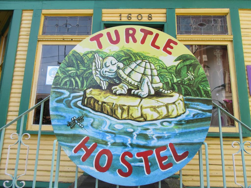Turtle Hostel วิกตอเรีย ภายนอก รูปภาพ