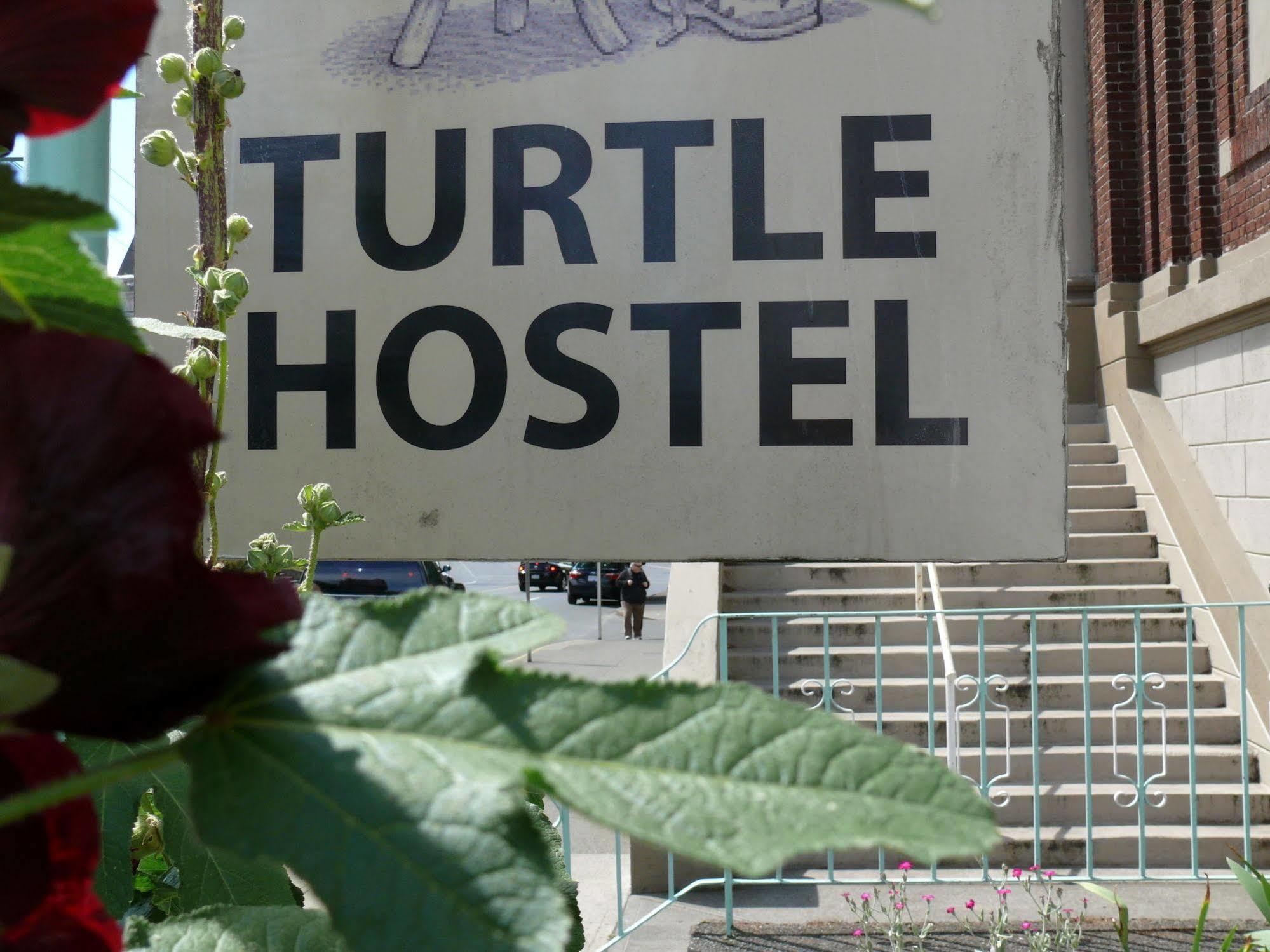 Turtle Hostel วิกตอเรีย ภายนอก รูปภาพ